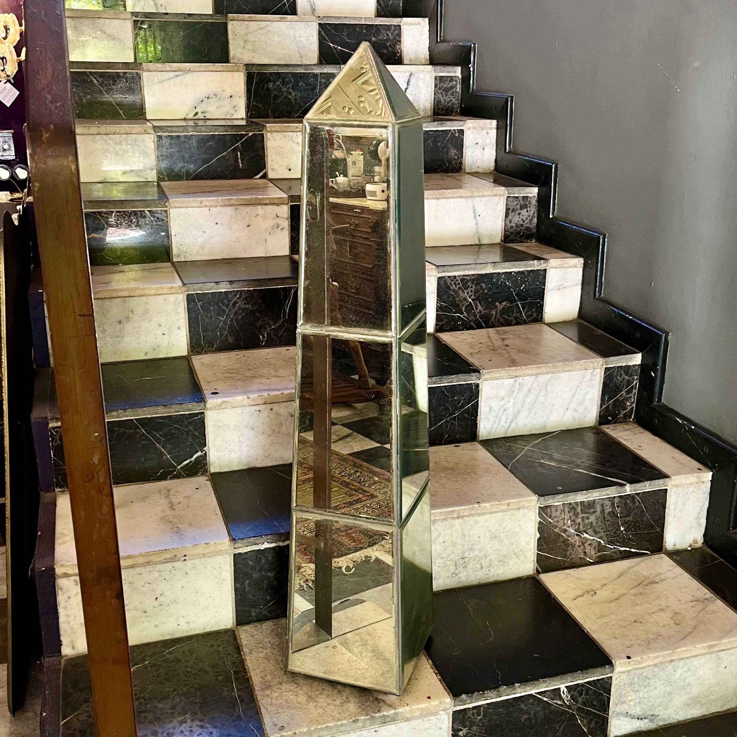 Mirrored Obelisk Column