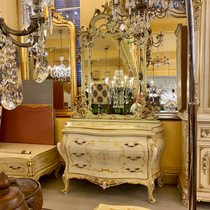 Beautiful Antique Italian Gilt Dresser and Mirror Console
