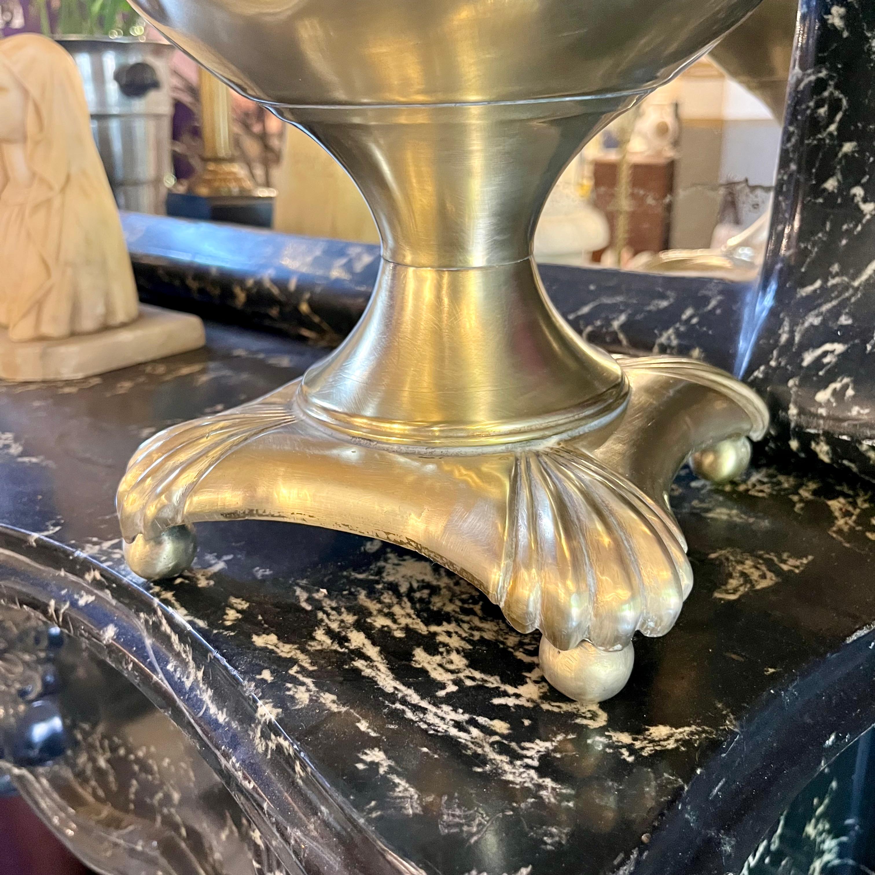 French Fontaine à Eau Chaude in Polished Brass, Circa 1900