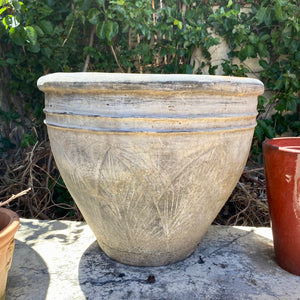 Terracotta Pot with Leaf Detail