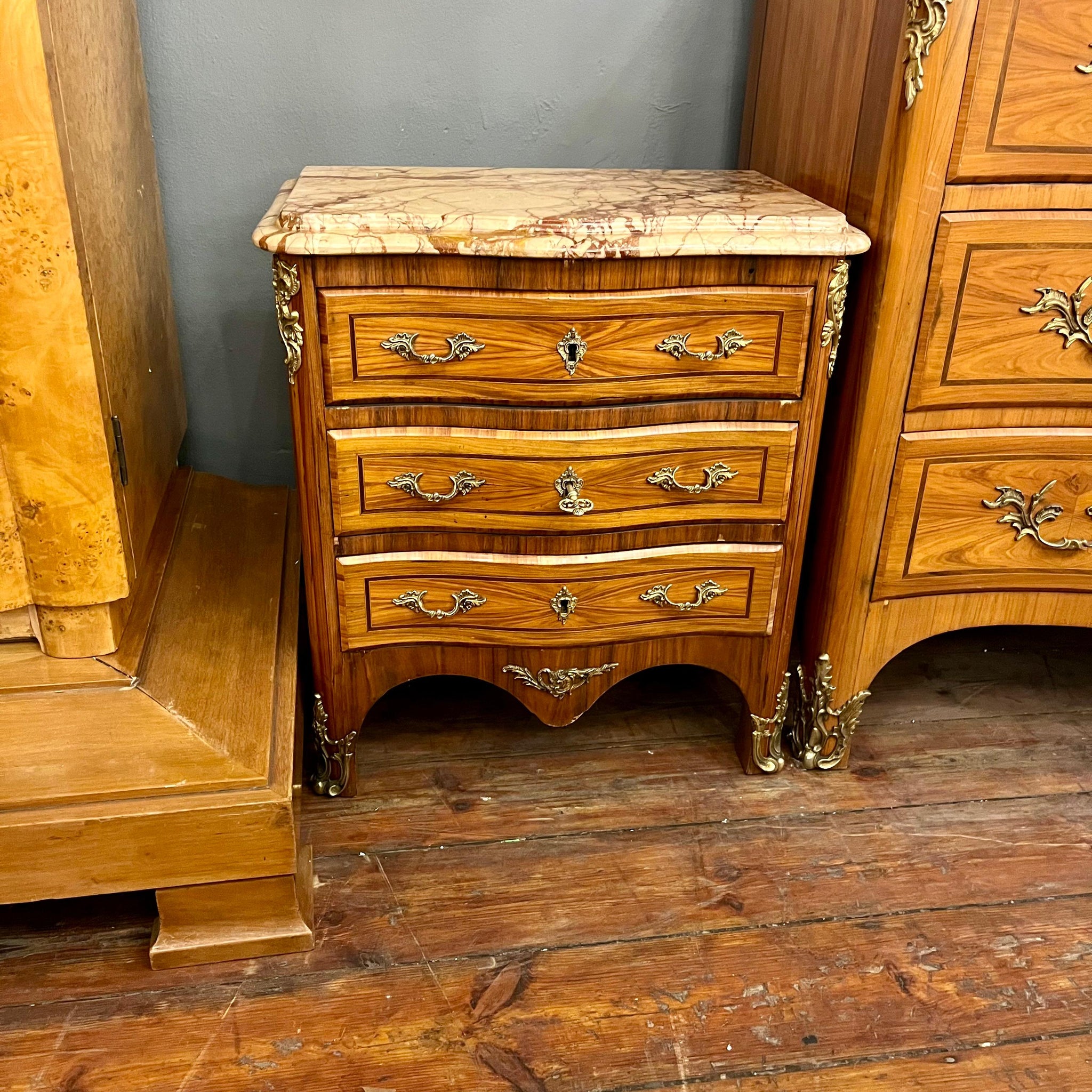 Furniture – Tagged 