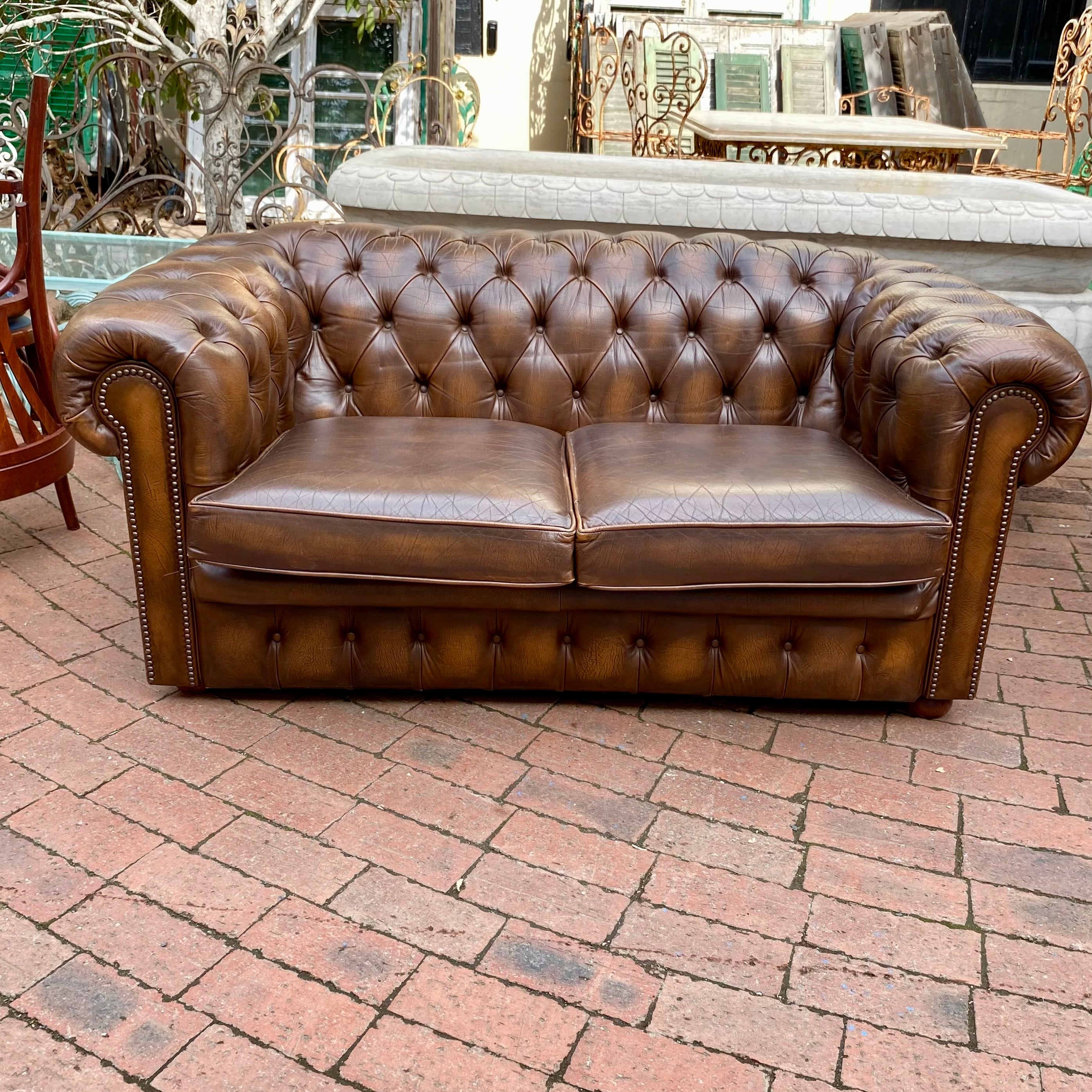 Stylish Brown Chesterfield Sofa