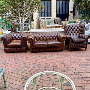 Stylish Brown Chesterfield Sofa