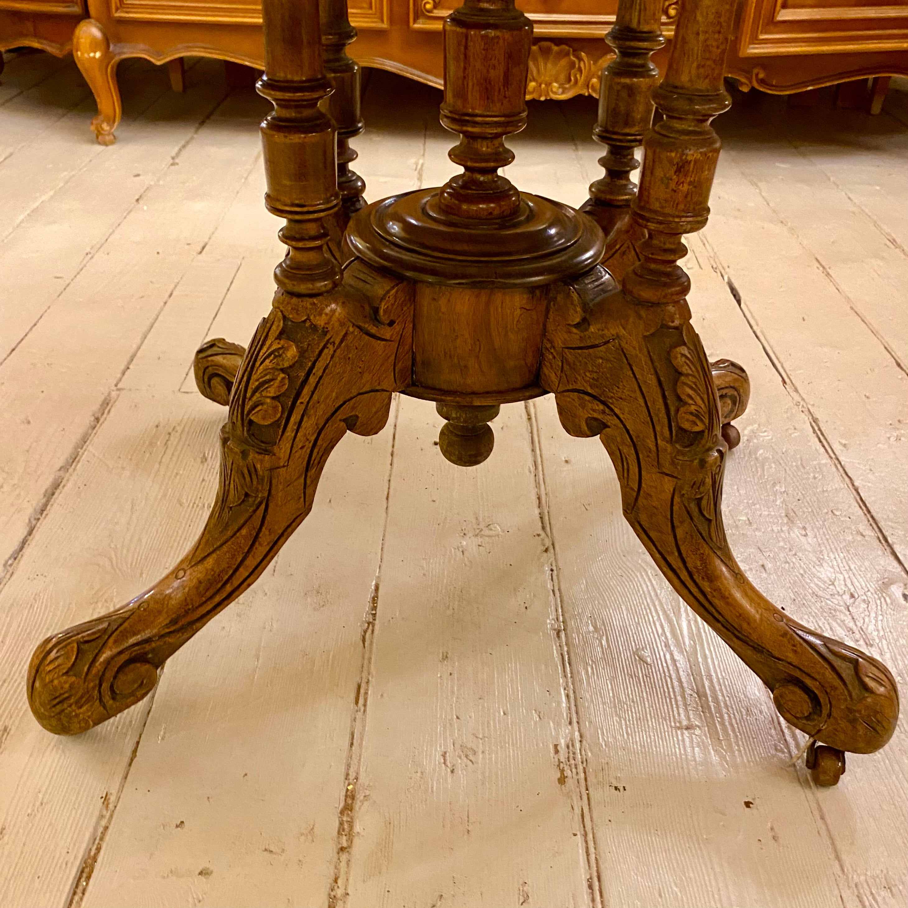 Antique Oval Burr Walnut Inlaid Dining Room Table