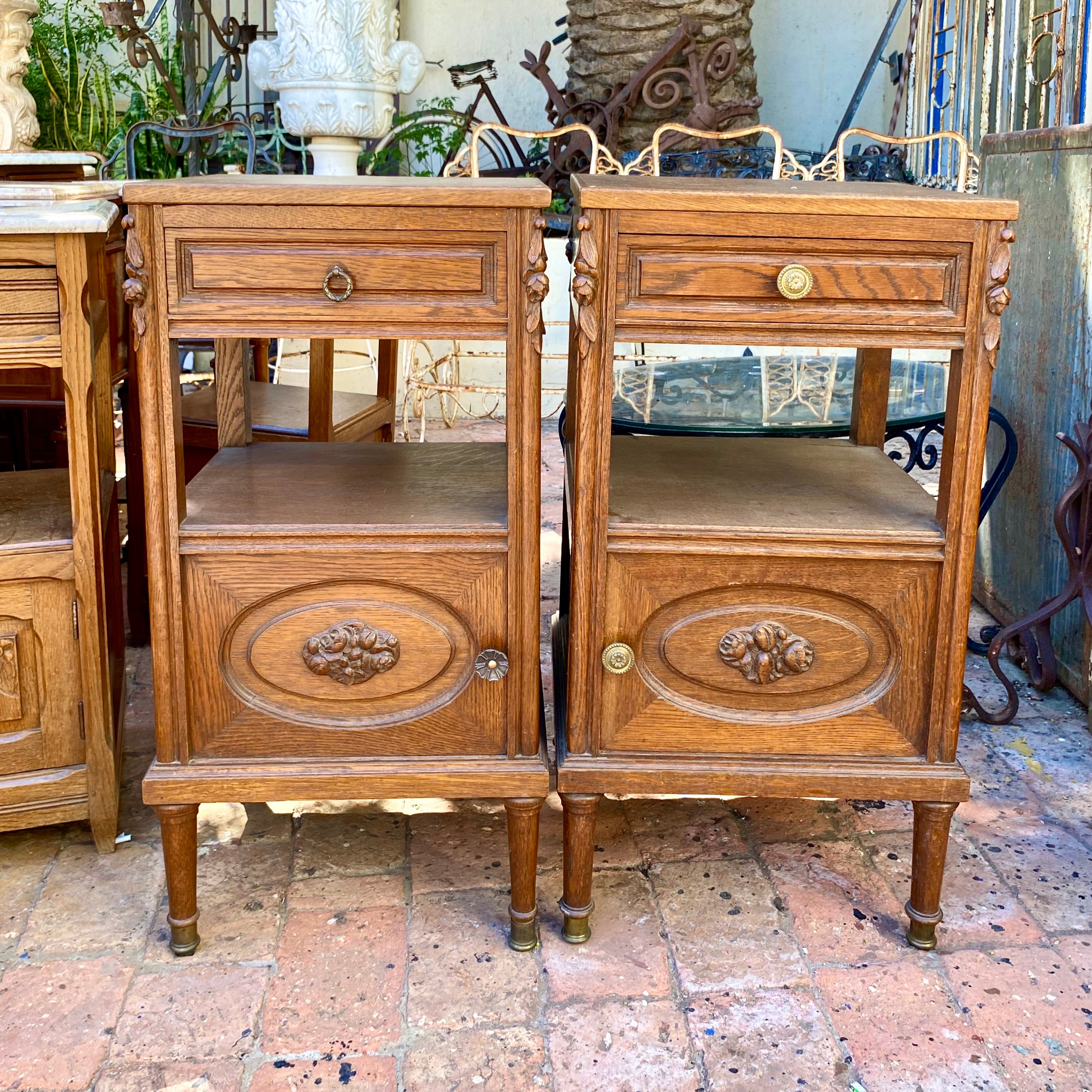 Elegant Pair of Antique Carved Oak Bedside Pedestals