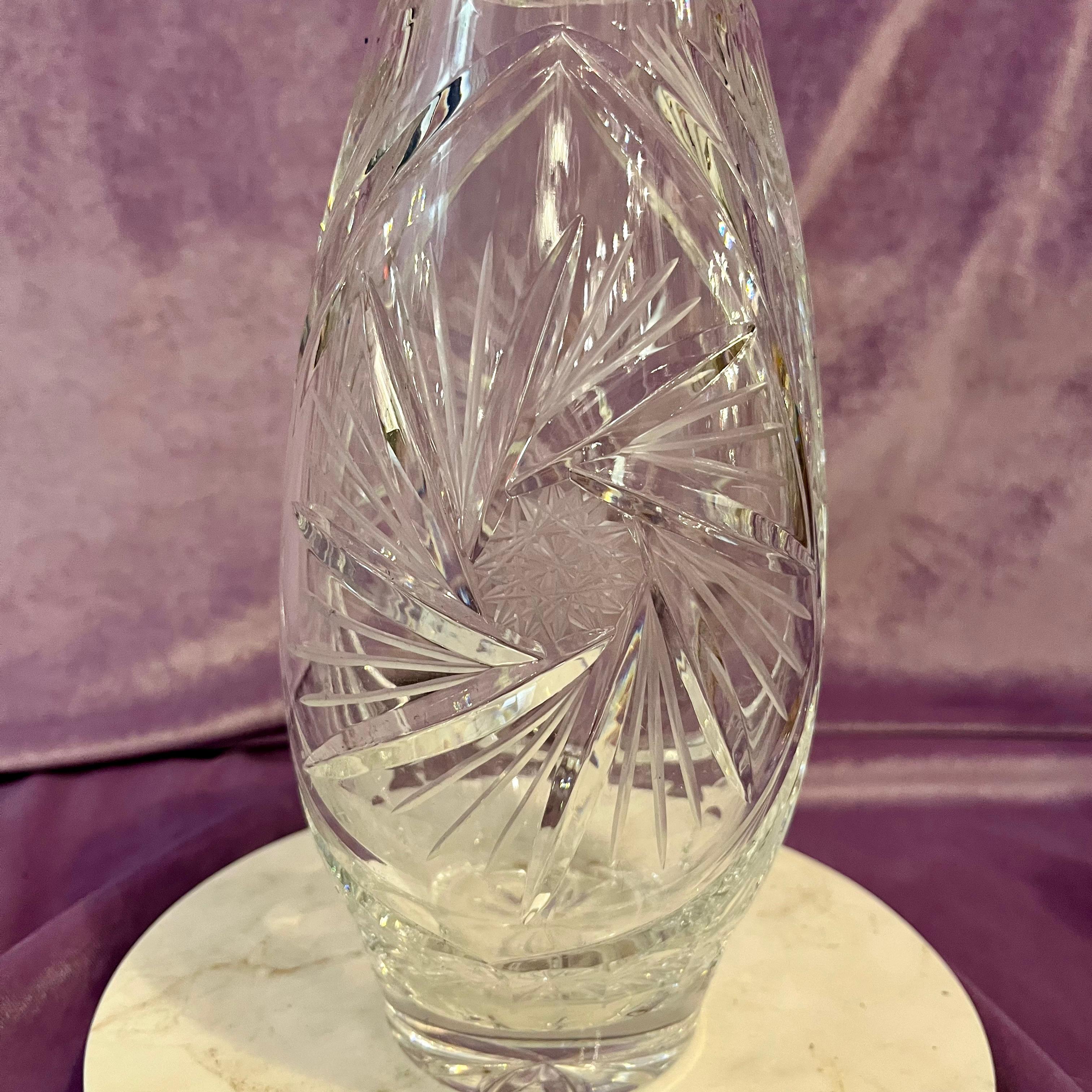 Beautiful Crystal Tapered Vase with Twisted Star Burst Etching