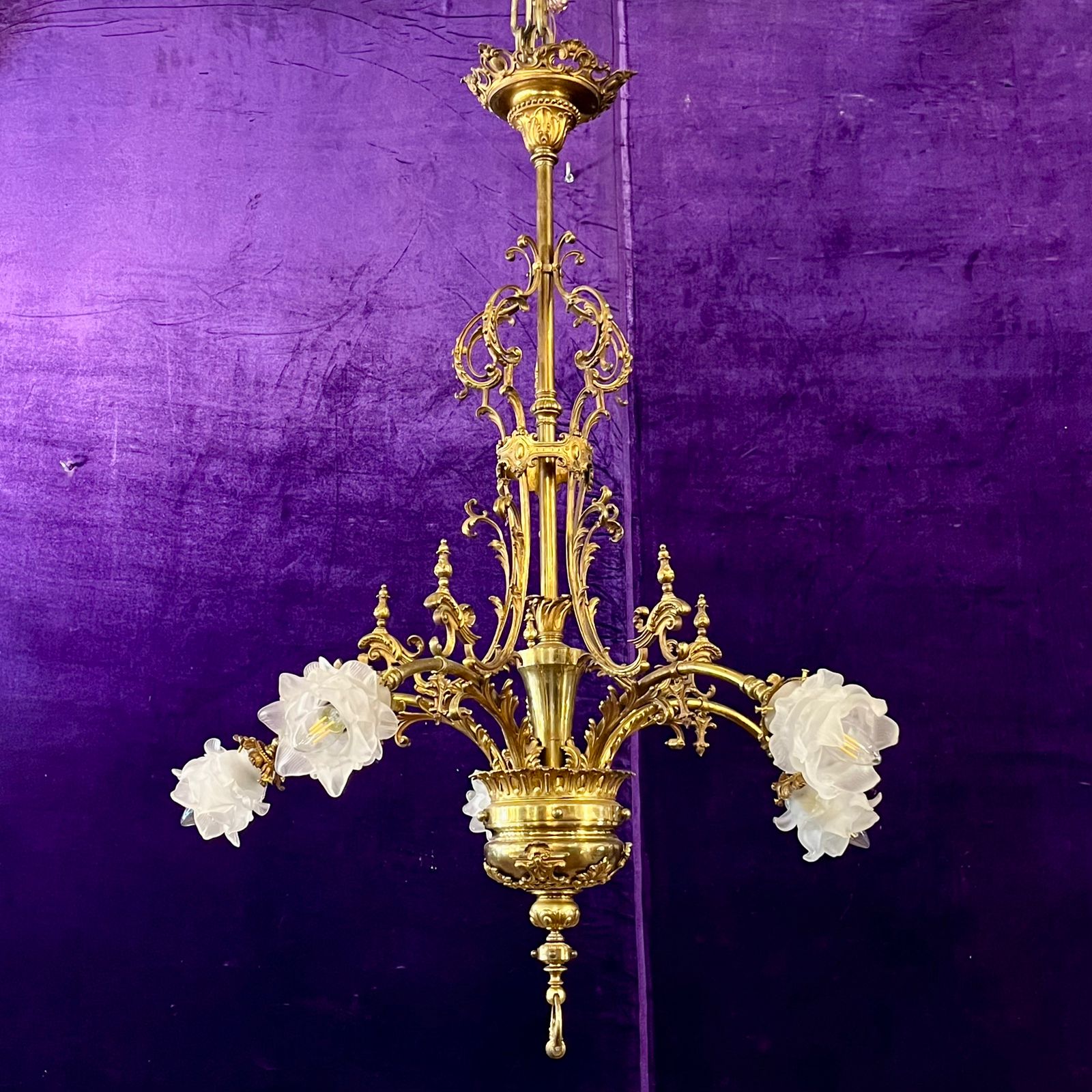 Large French Rococo Revival Chandelier in Gilded Brass, c.1900