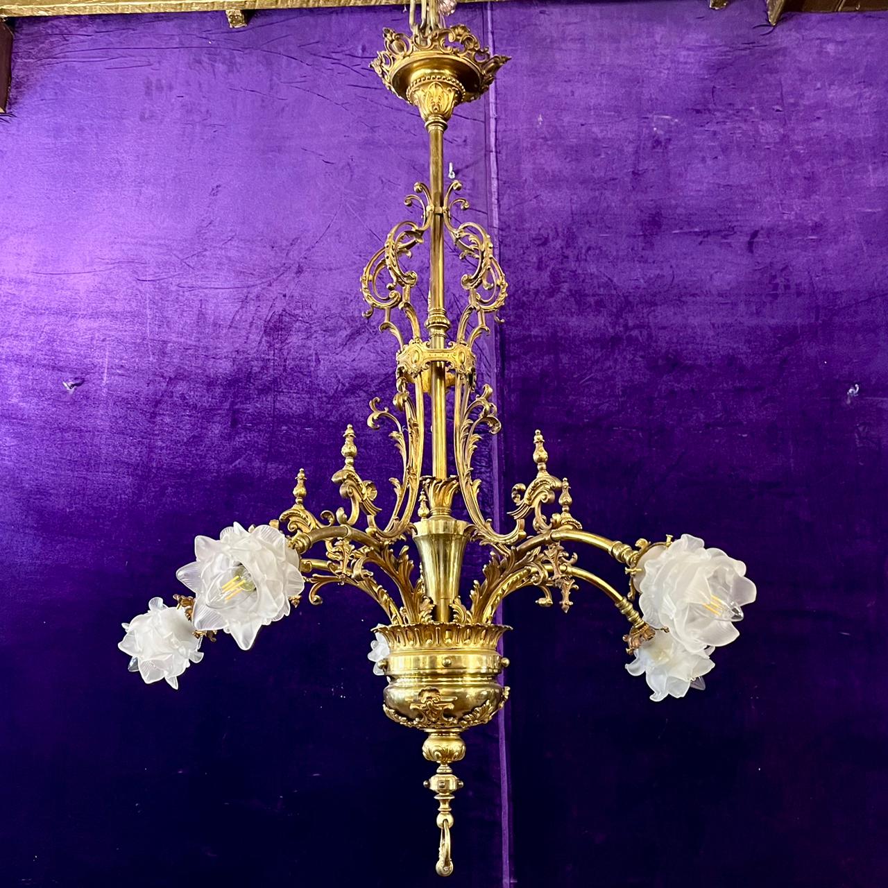 Large French Rococo Revival Chandelier in Gilded Brass, c.1900