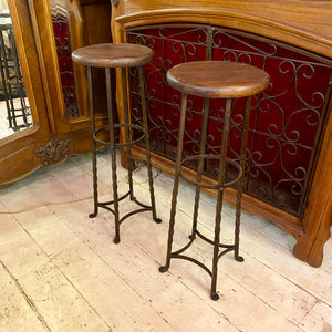 Antique Oak Bar with Stools