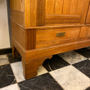 1930's Oak Wardrobe