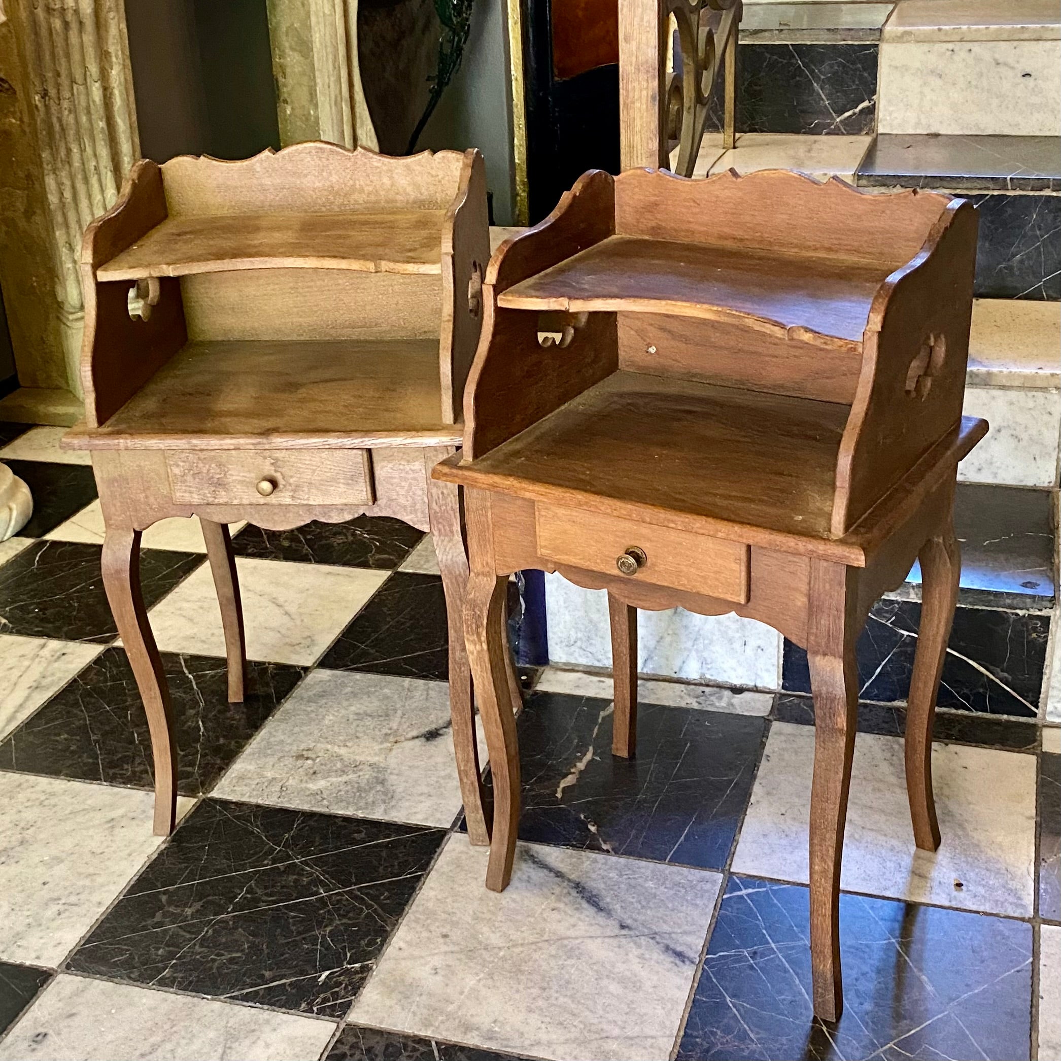 Pair of Cute Antique Oak Bed Side Tables