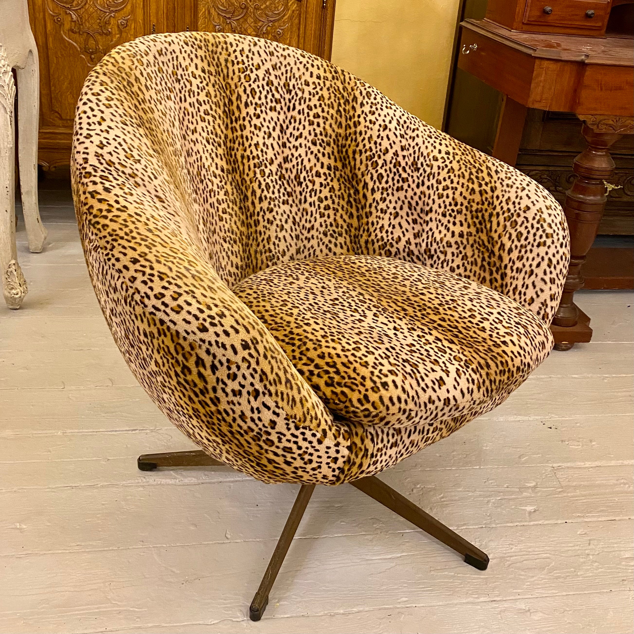 Vintage Leopard Print Swivel Chair