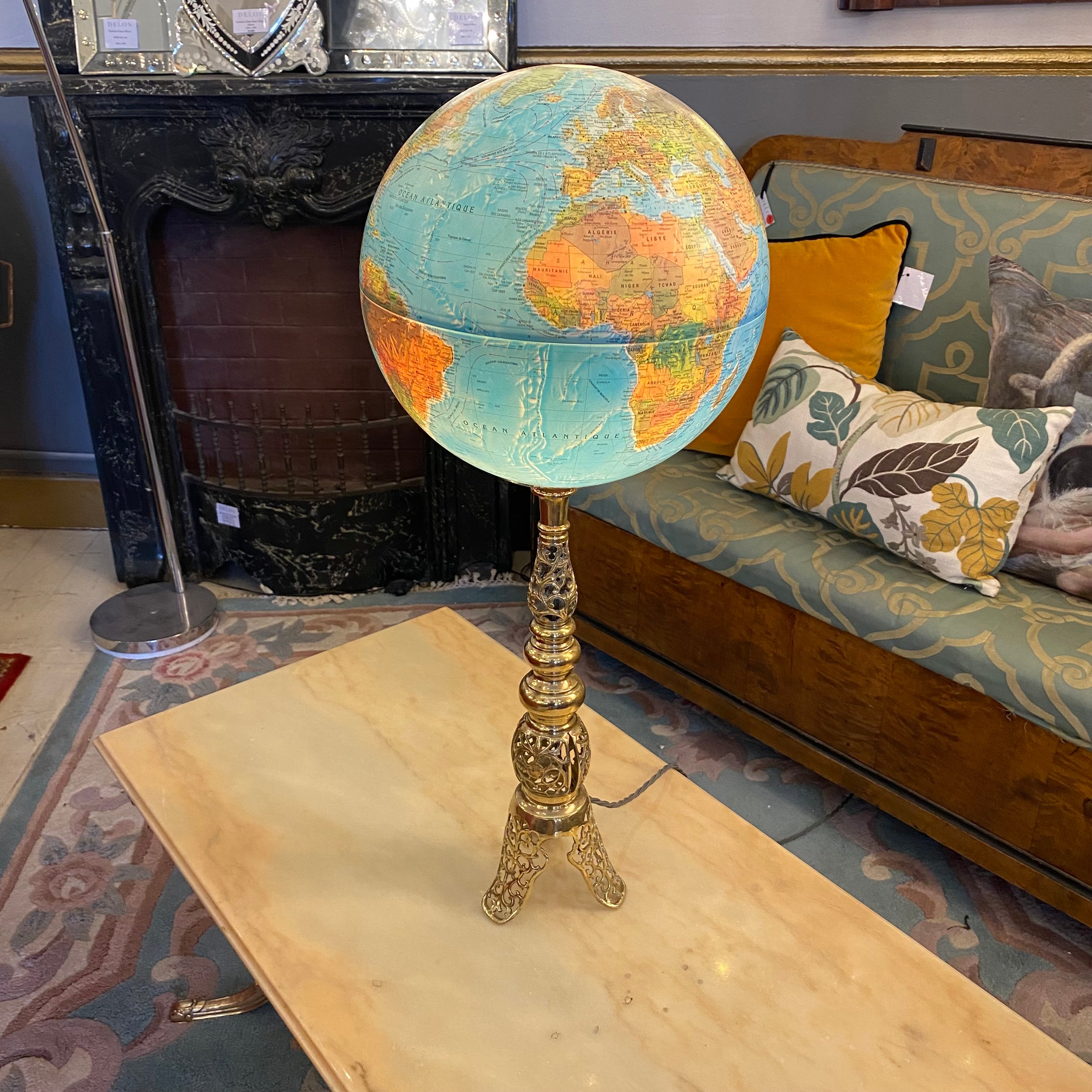 Cute n Quirky Globe Lamp